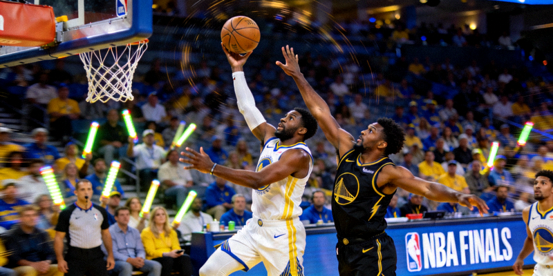 NBA总决赛激烈对抗画面
